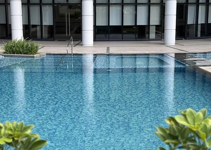 Dreamy Corner 2br And Bathtub Work And Relax Bgc
